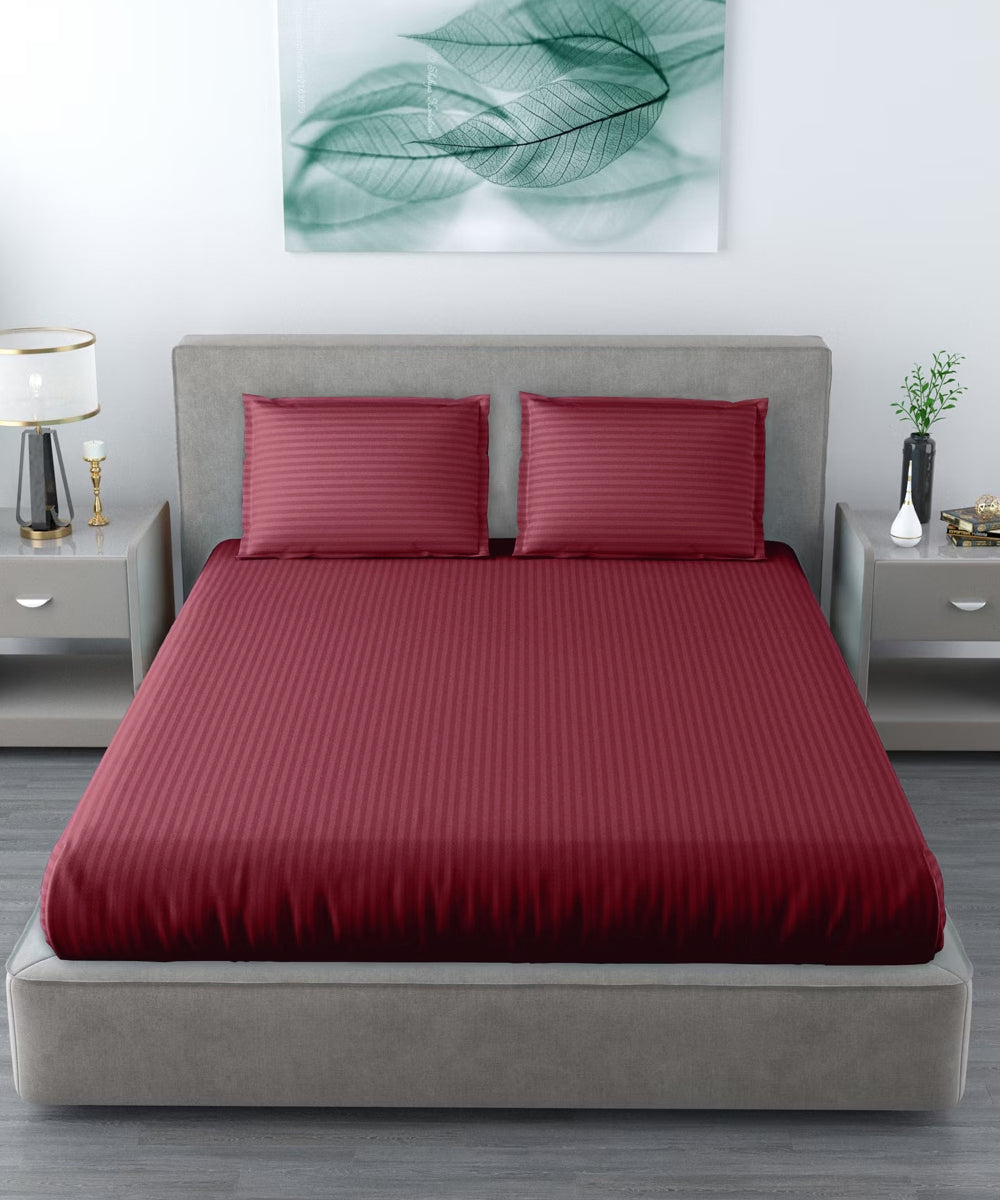 Maroon Super King Fitted Bedsheet With 2 Pillow Covers