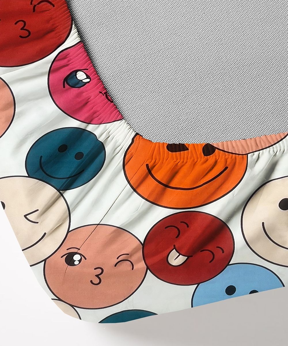 Cute Smiley Kids Bedsheet With Pillow Covers