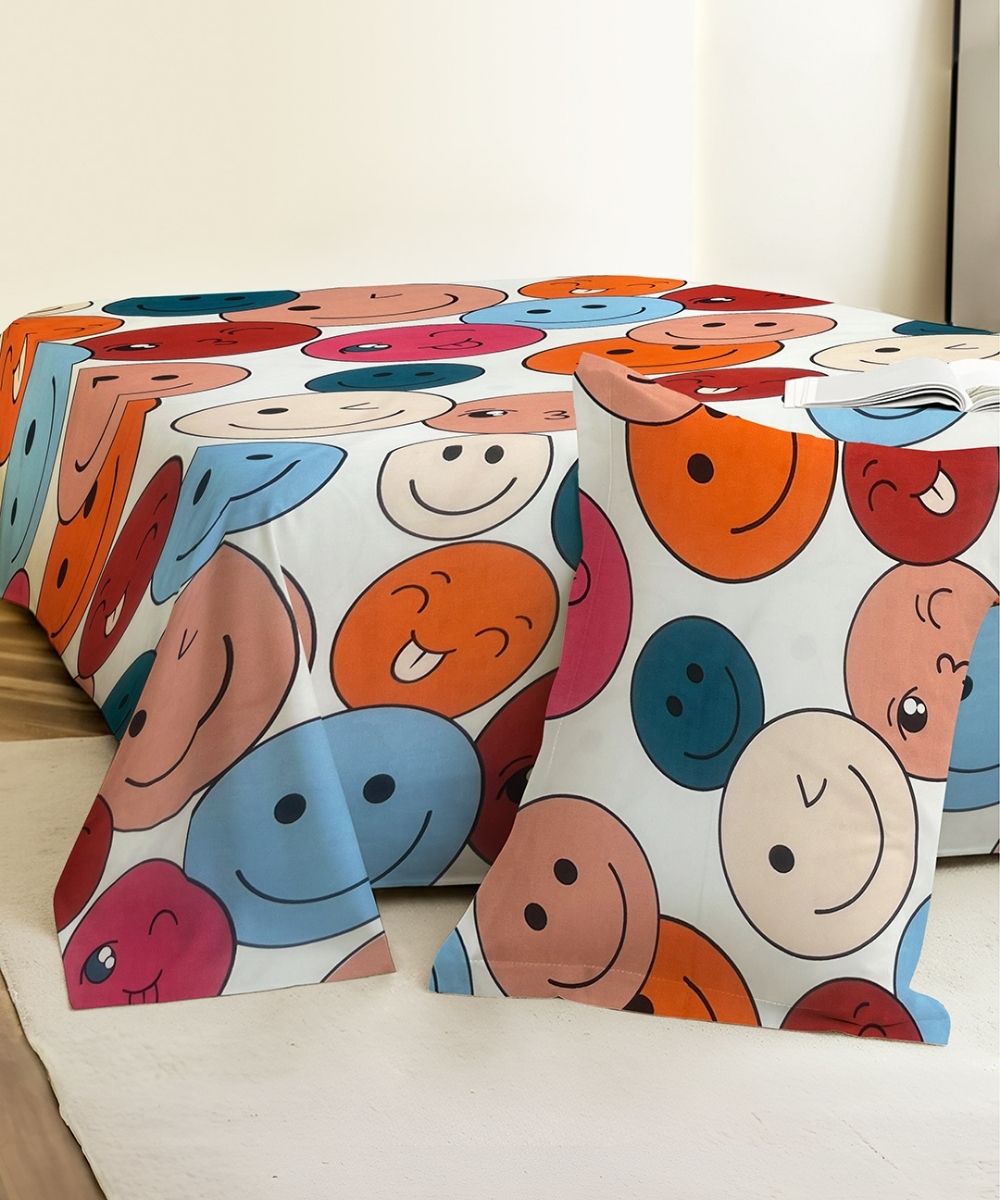 Cute Smiley Kids Bedsheet With Pillow Covers