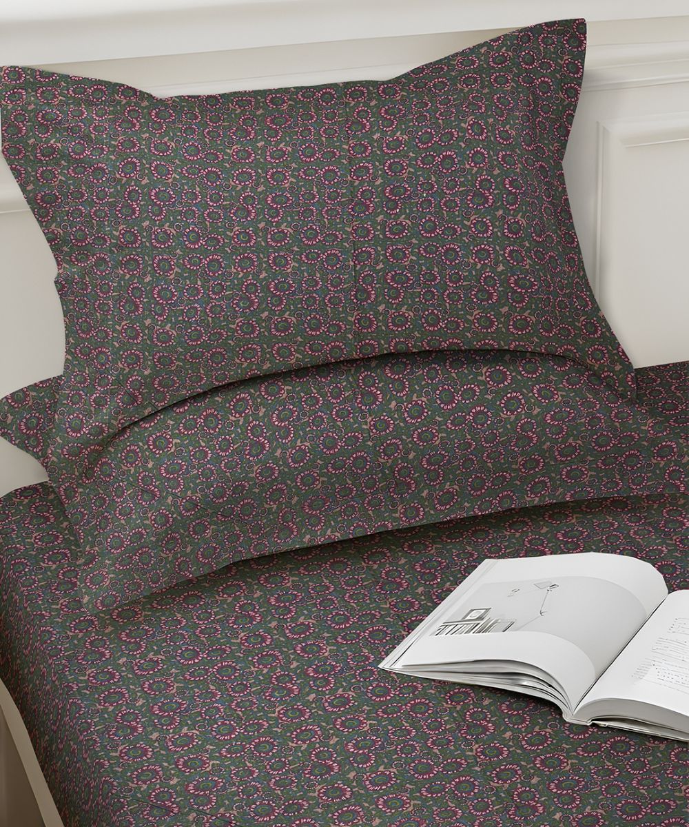 Dark Olive Paisley Elegance Cotton Double Bedsheet with Pillow Covers
