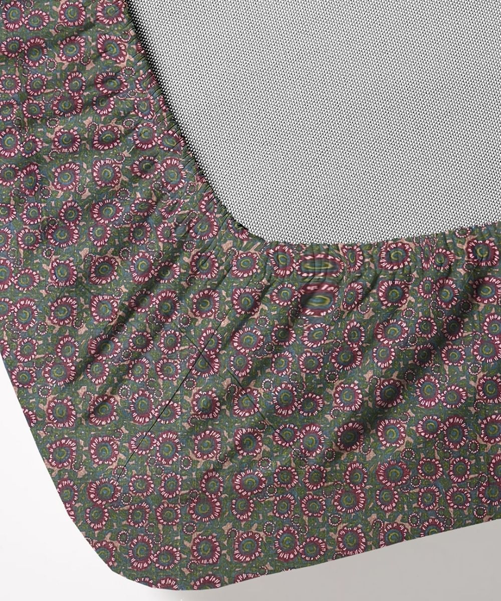 Dark Olive Paisley Elegance  – 130 GSM Cotton Fitted Bedsheet With Pillow Cover