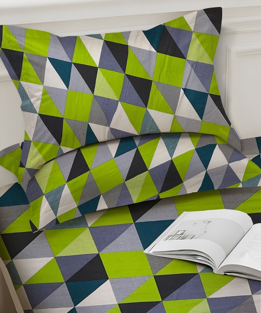 Vivid Geo Harmony – 130 GSM Cotton Fitted Bedsheet With Pillow Cover