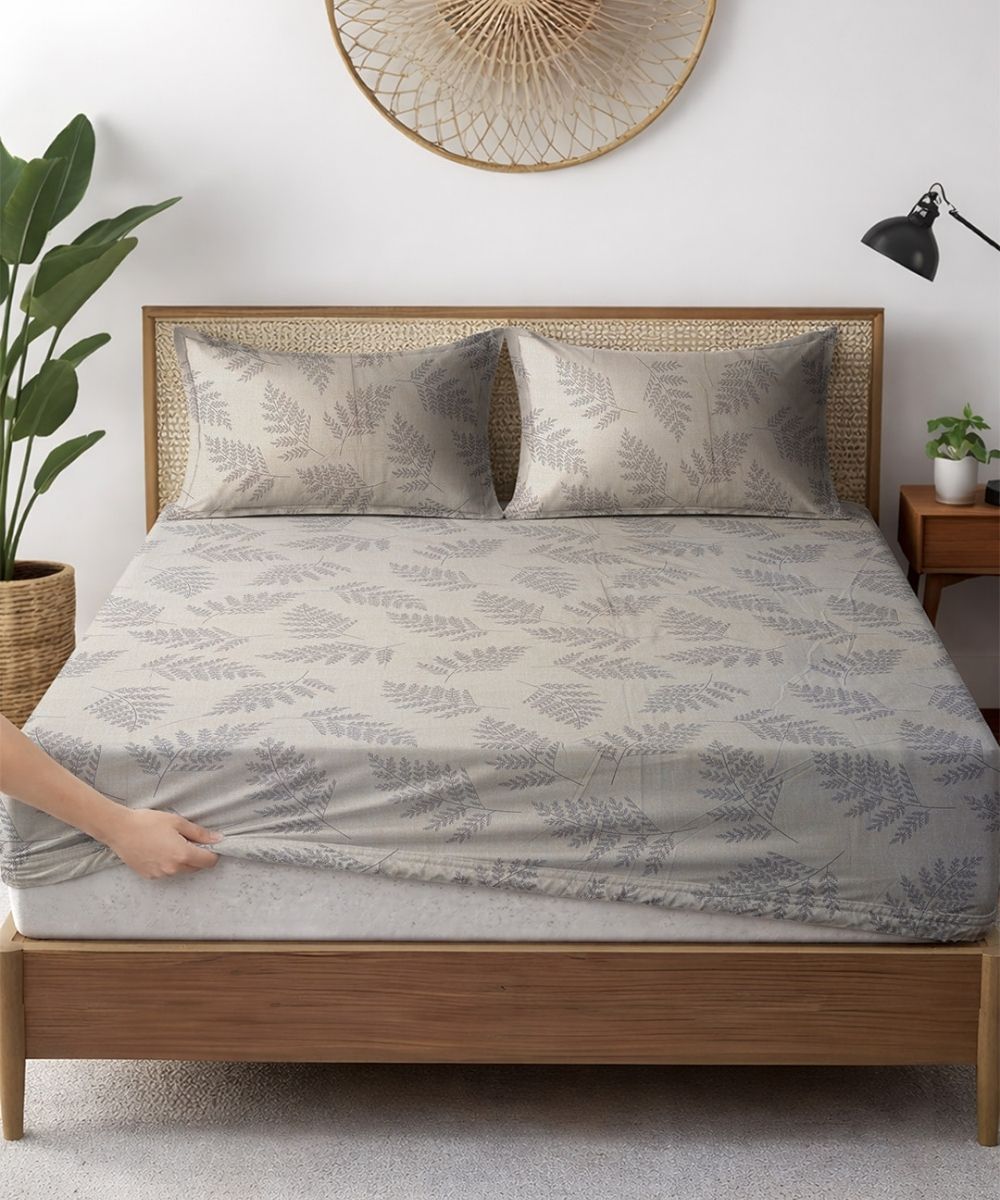 Whispering Ferns Bedsheet With Pillow Covers