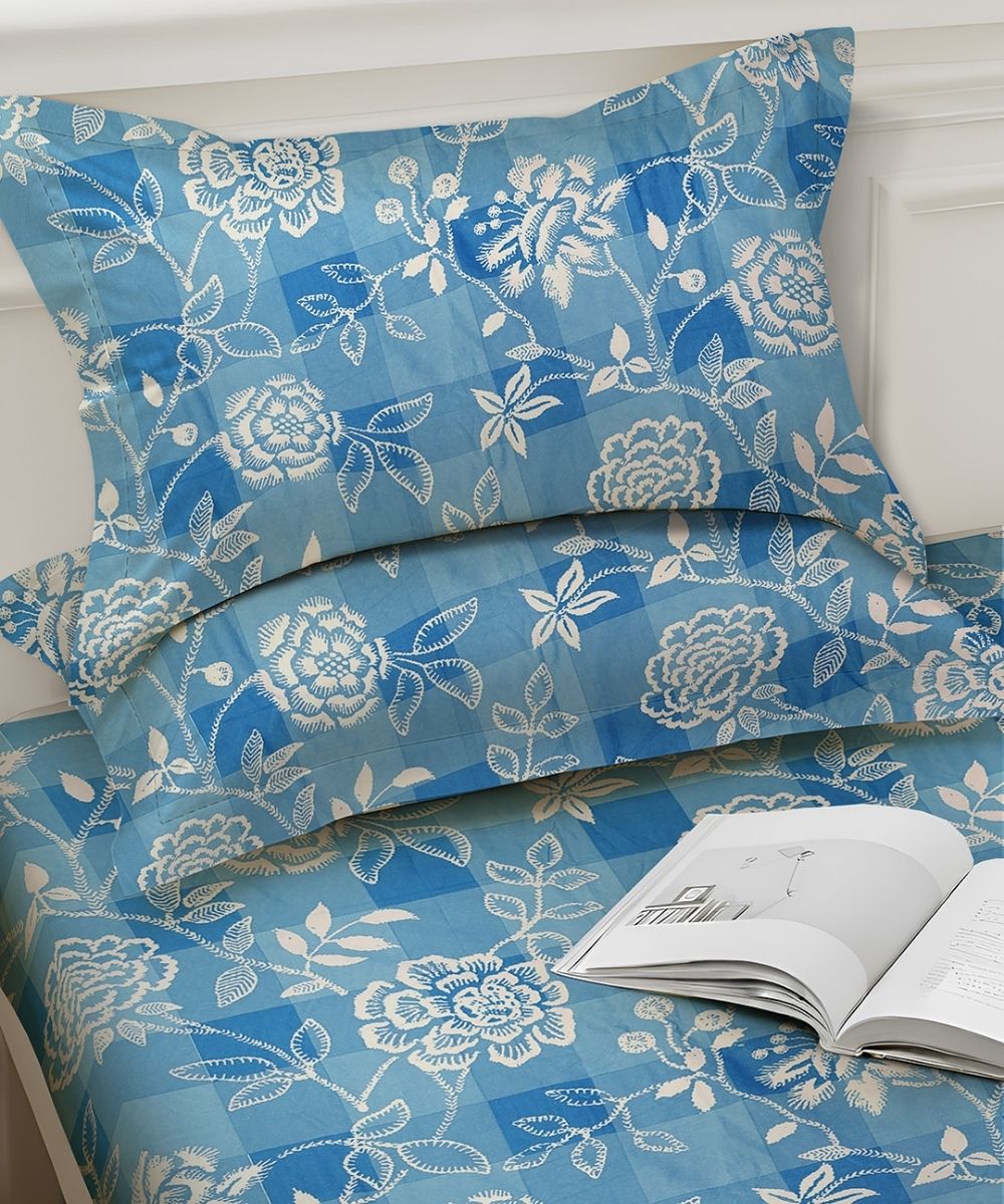 Indigo Garden Bedsheet With Pillow Covers