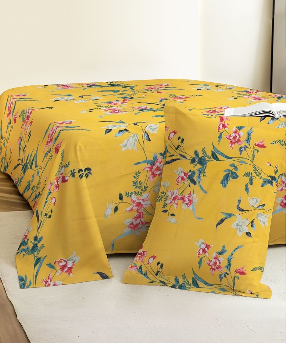 Sunlit Garden Bedsheet With Pillow Covers