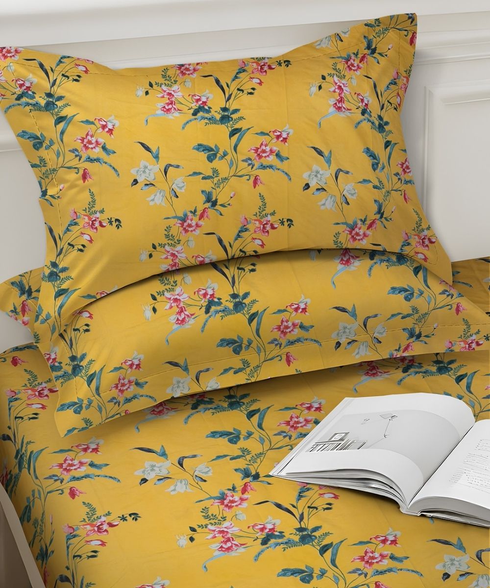 Sunlit Garden Bedsheet With Pillow Covers