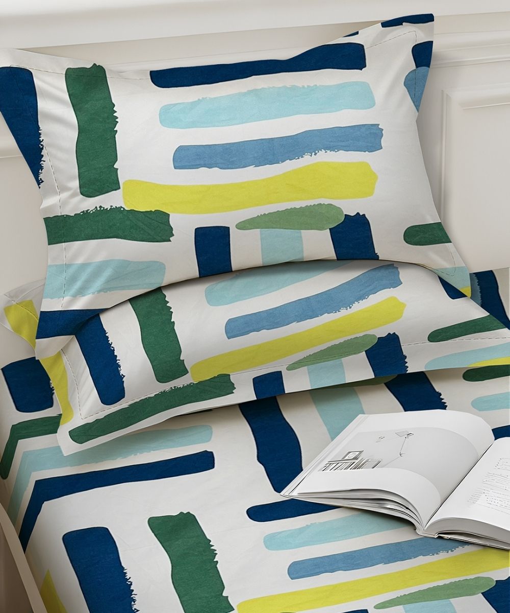 Multi Color Flat Double Bedsheet with 2 Pillow Covers