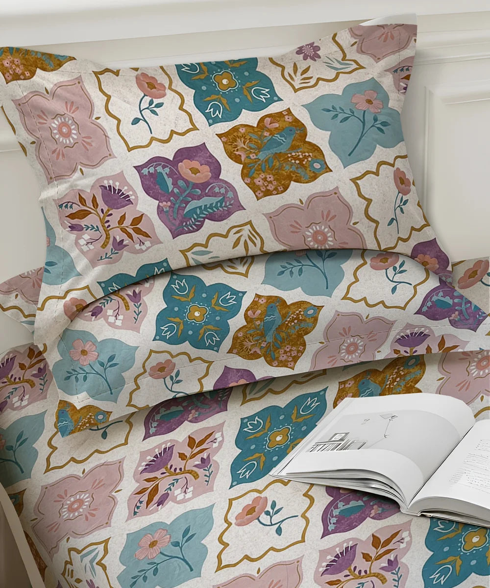 Pretty Floral King Size Bedsheet With 2 Pillow Cover