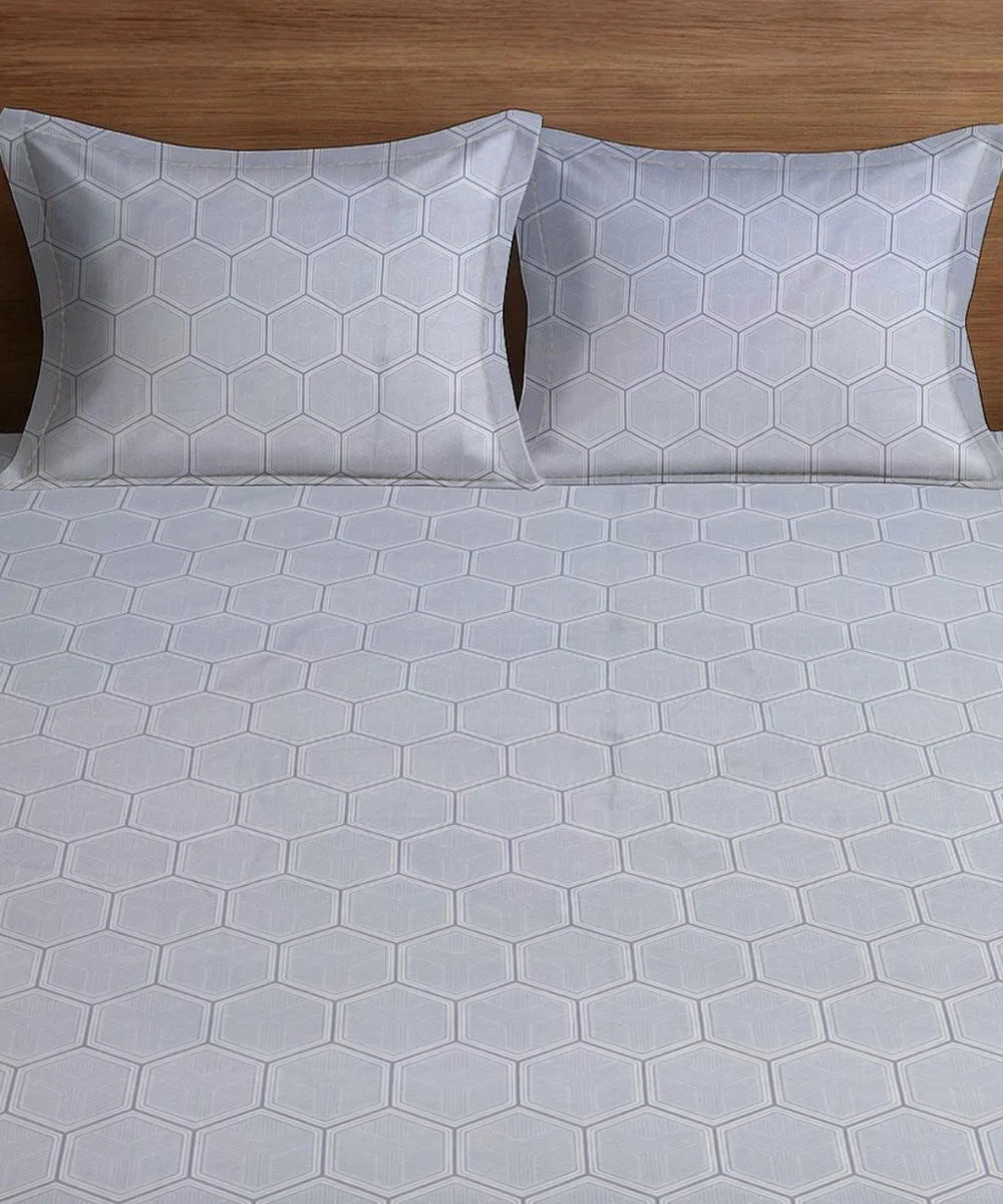 Light Grey Geometric Flat Double Bedsheet With 2 Pillow Covers