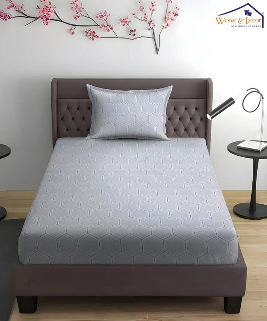 Light Grey Geometric Flat Double Bedsheet With 2 Pillow Covers