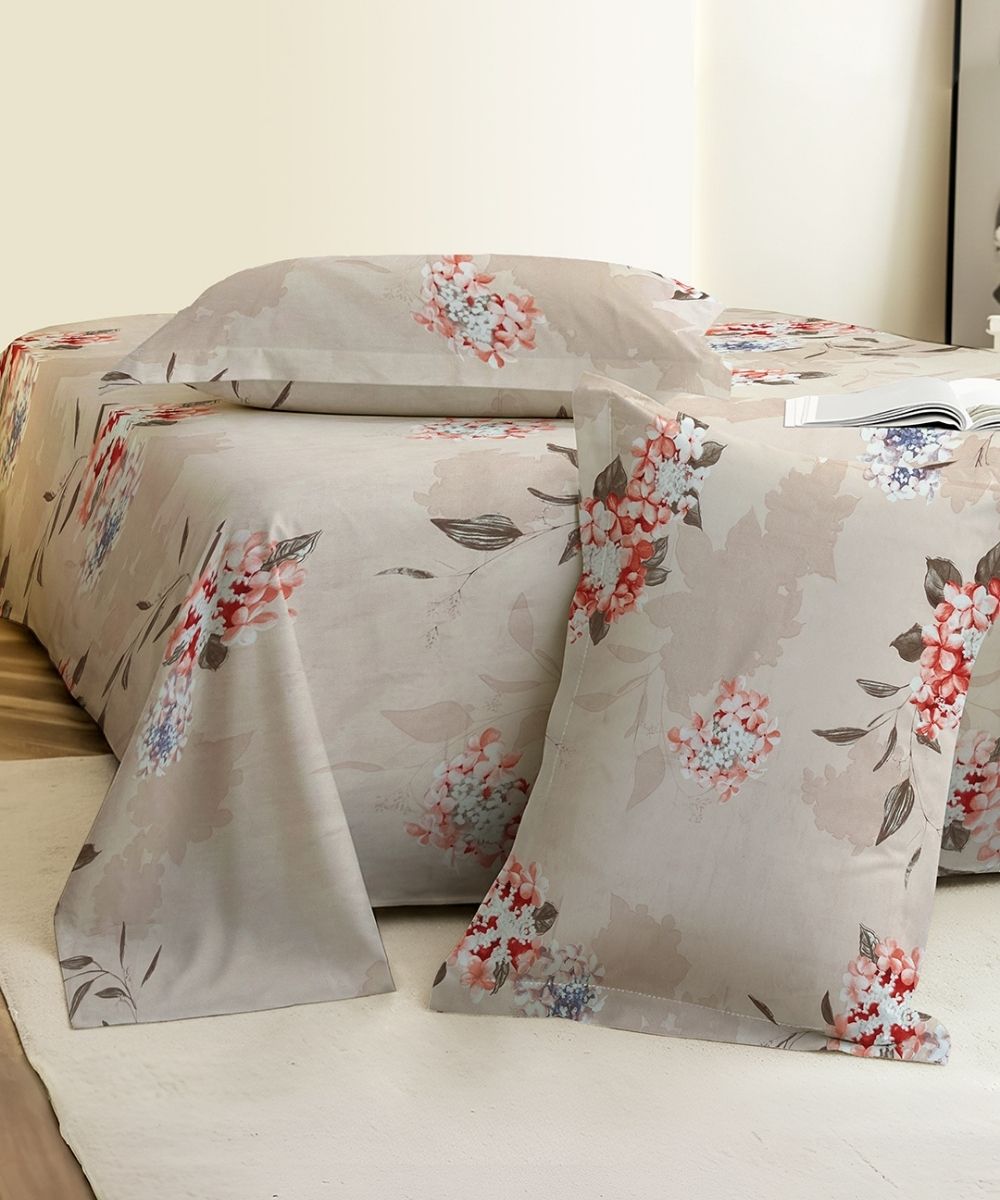 Blossom Dew Dreams Flat Double Bedsheet With 2 Pillow Covers