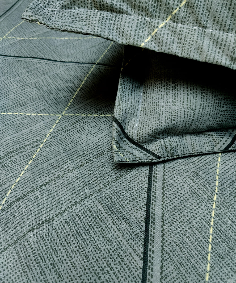 Lines Flat Double Bedsheet With 2 Pillow Covers