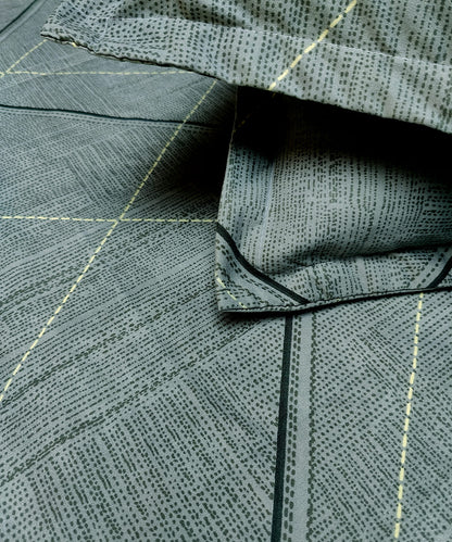 Lines Flat Double Bedsheet With 2 Pillow Covers