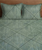 Lines King Size Bedsheet With 2 Pillow Cover