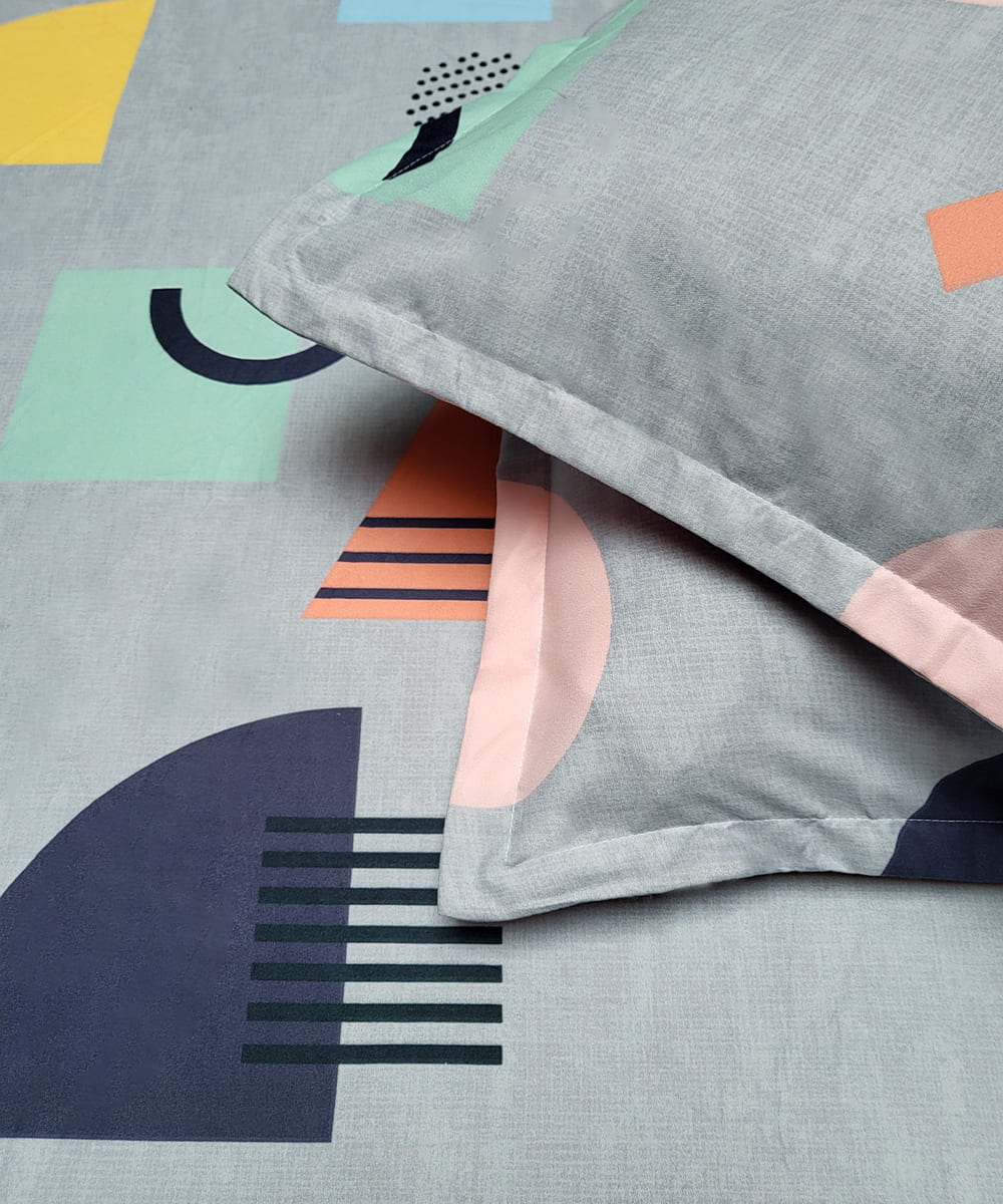 Retro Vibe King Fitted Bedsheet With 2 Pillow Covers