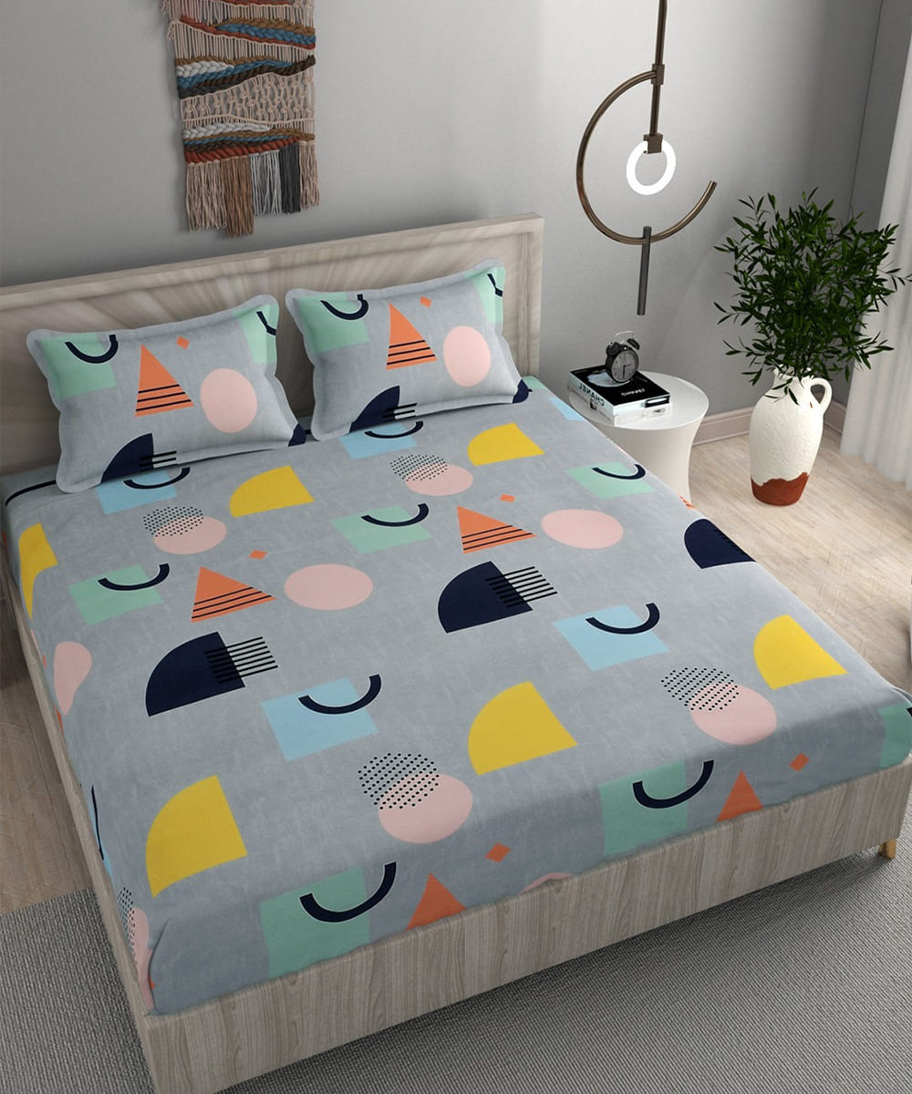 Retro Vibe King Fitted Bedsheet With 2 Pillow Covers