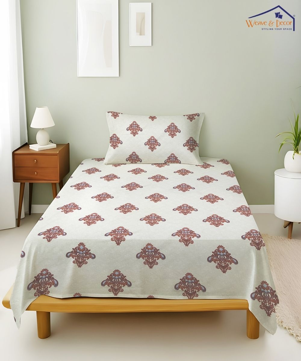 Ivory Royal Charm Bedsheet With Pillow Covers