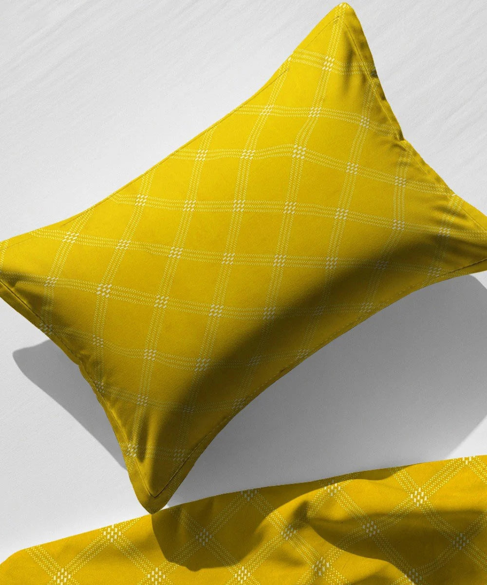 Sunny Checks King Size Bedsheet With 2 Pillow Cover