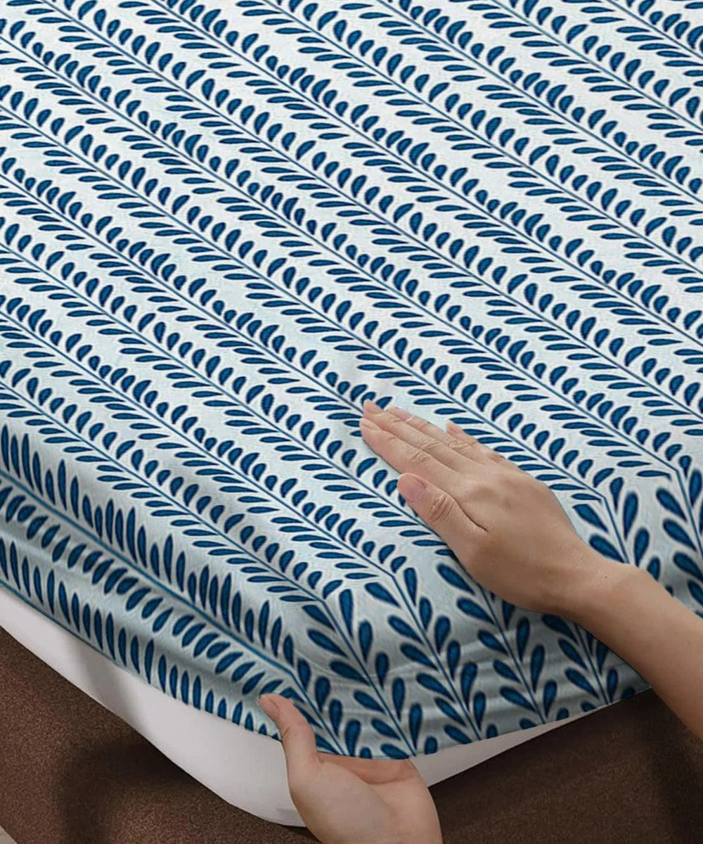 Arctic Grove King Size Bedsheet With 2 Pillow Cover