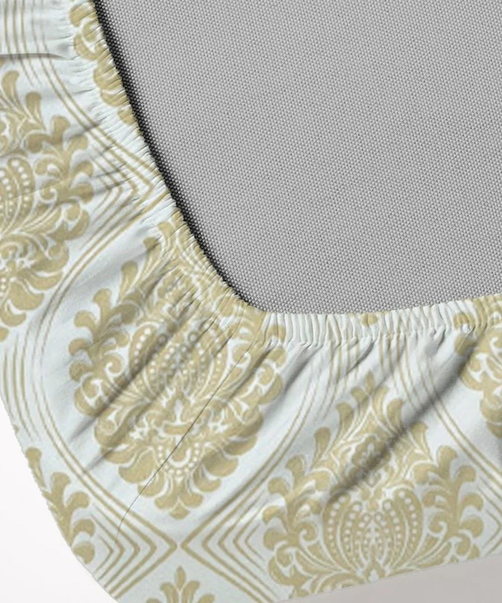 Vintage Crest King Size Bedsheet With 2 Pillow Cover