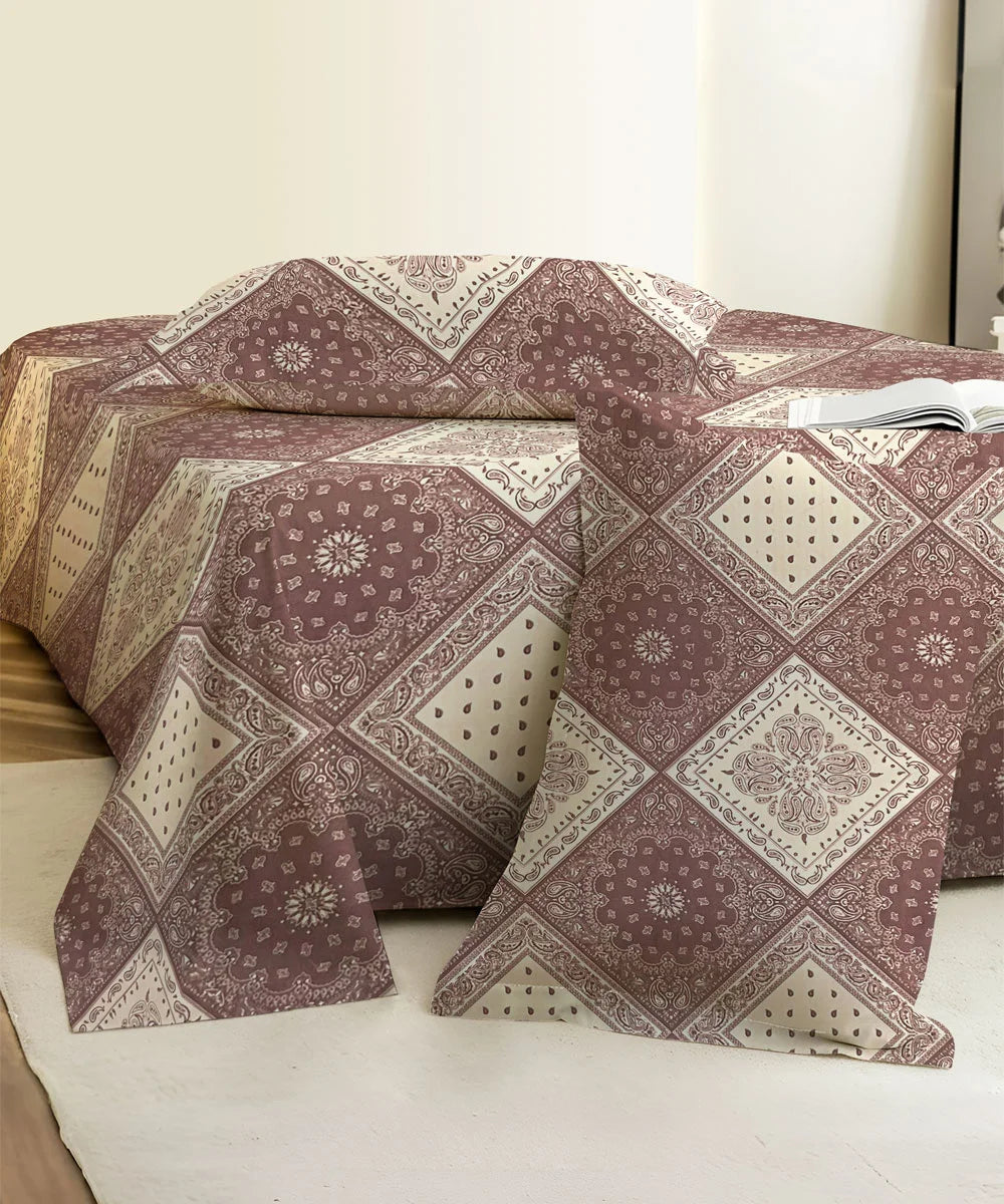 Vintage Elegance King Size Bedsheet With 2 Pillow Cover