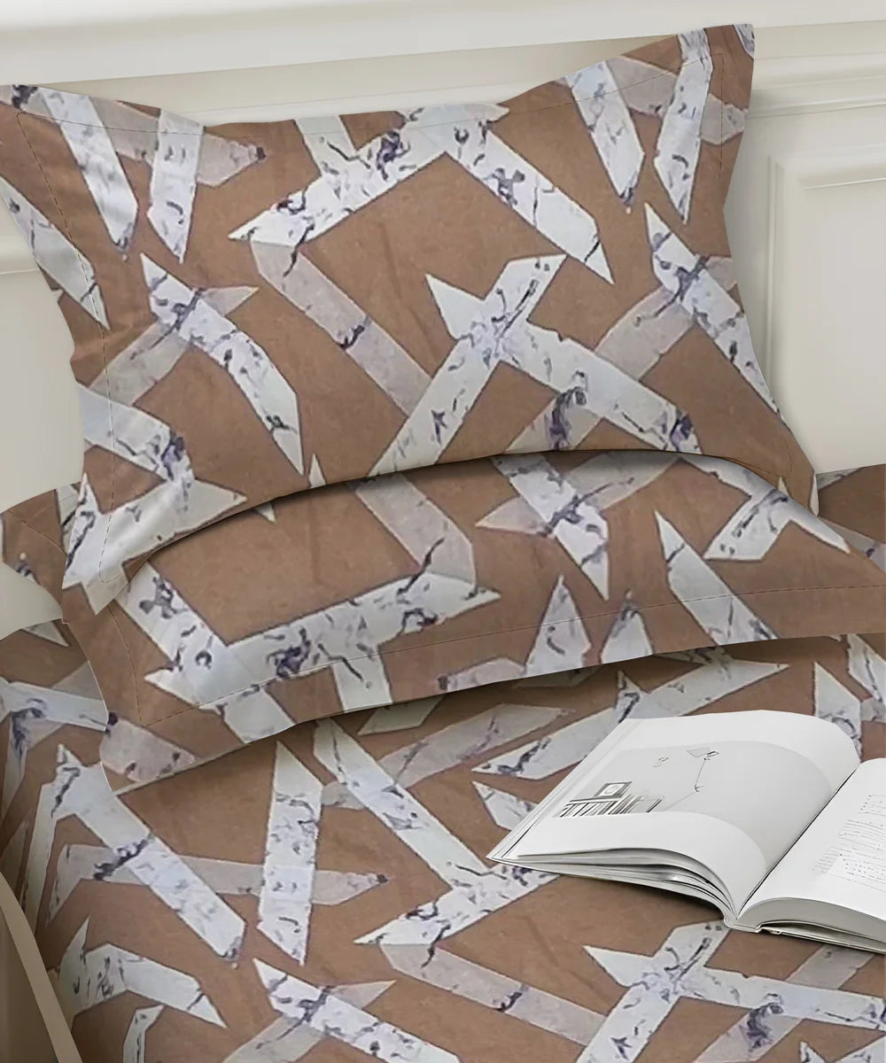 Dreamy Flux King Size Bedsheet With 2 Pillow Cover