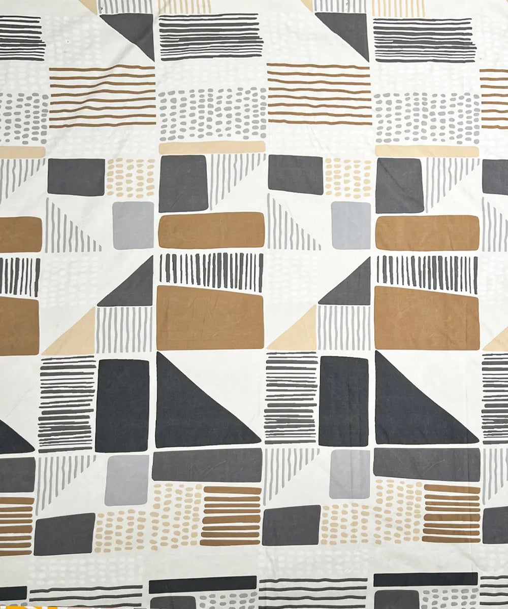 Striped Squares Bedsheet With Pillow Covers
