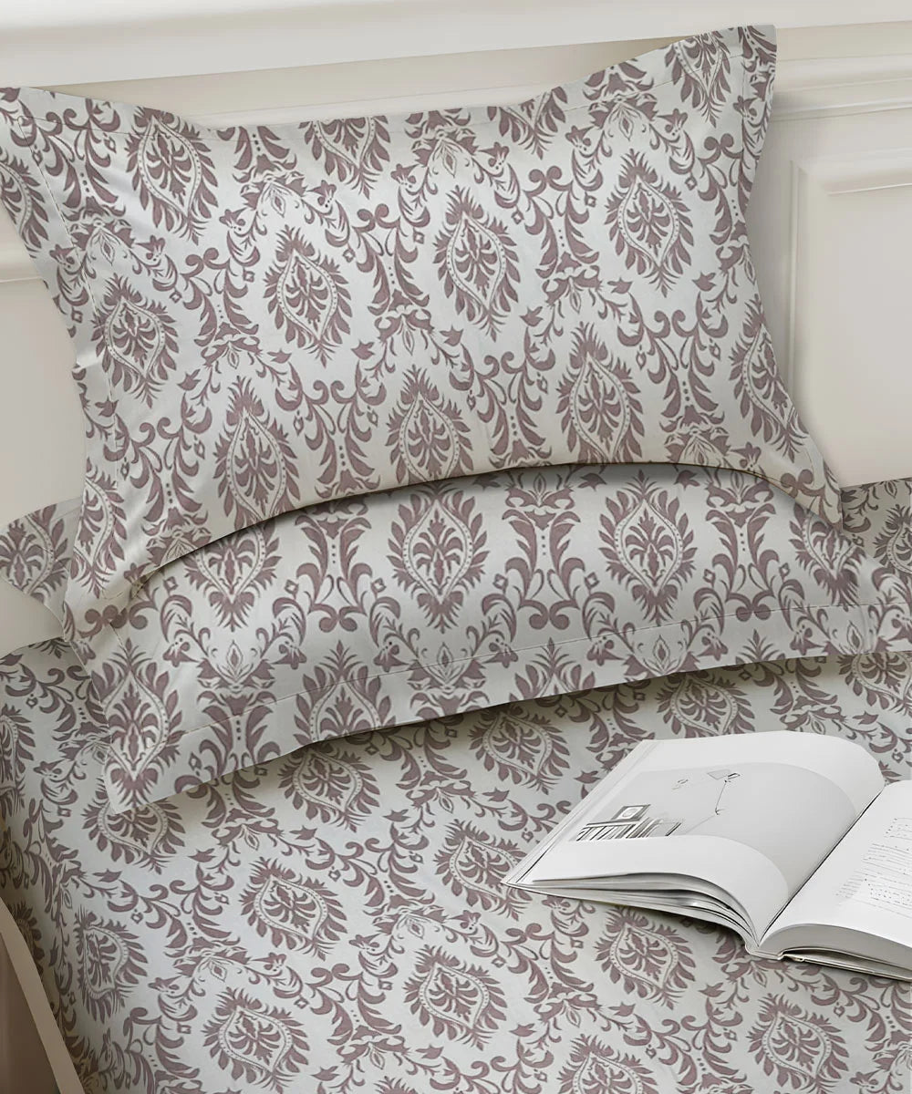 Dreamy Haze King Size Bedsheet With 2 Pillow Cover