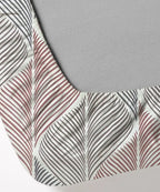 Zen Feathers Super King Fitted Bedsheet With 2 Pillow Covers