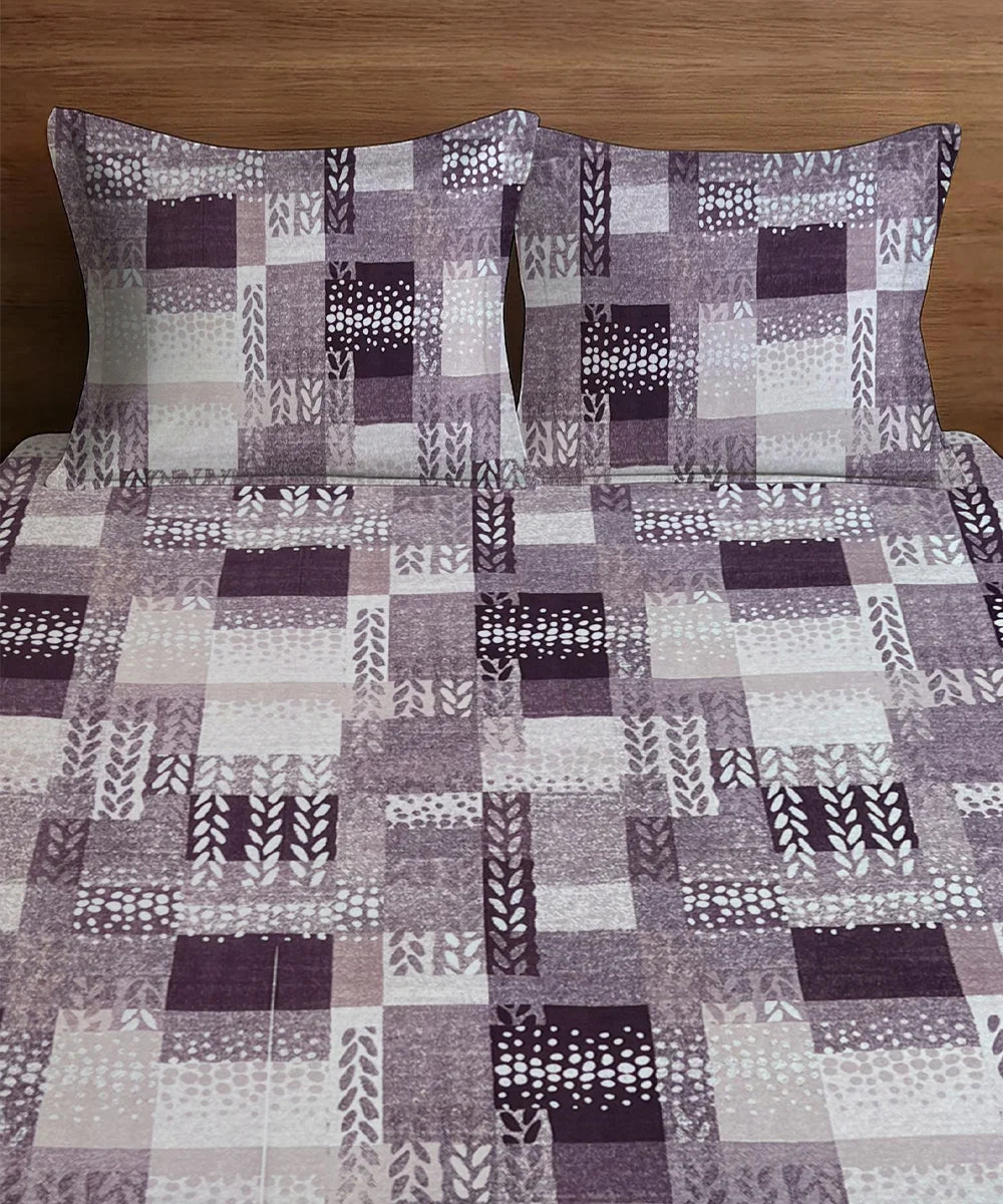 Plum Patch Super King Fitted Bedsheet With 2 Pillow Covers
