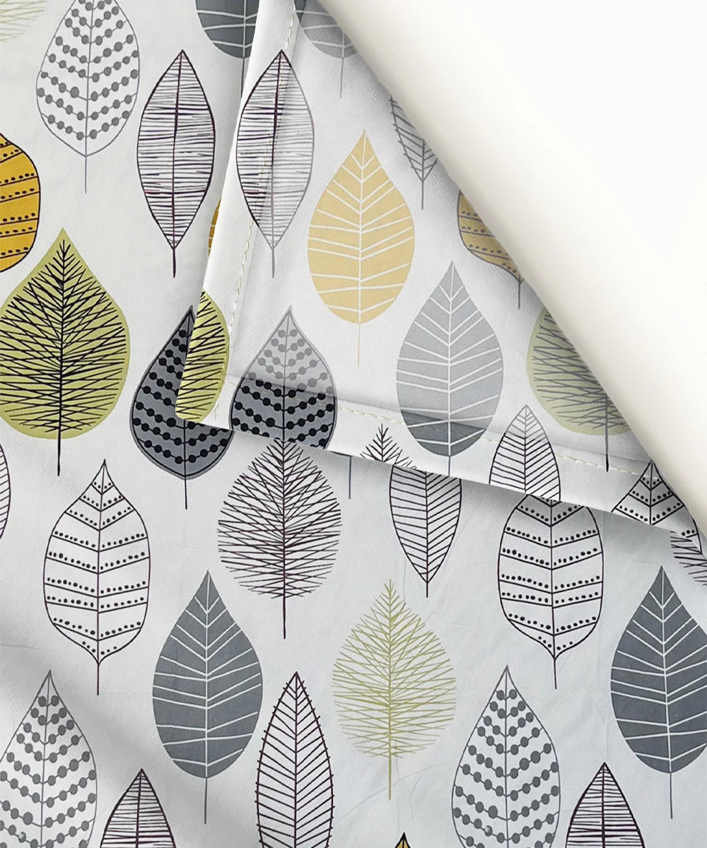 Falling Hues Super King Fitted Bedsheet With 2 Pillow Covers