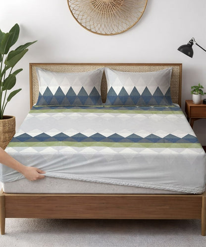 Shades of Multicolour Bedsheet With Pillow Covers