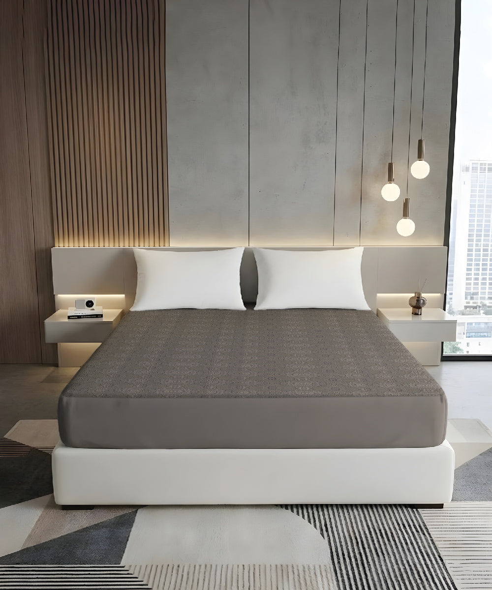 ultrasonic punched pattern mattress protector 