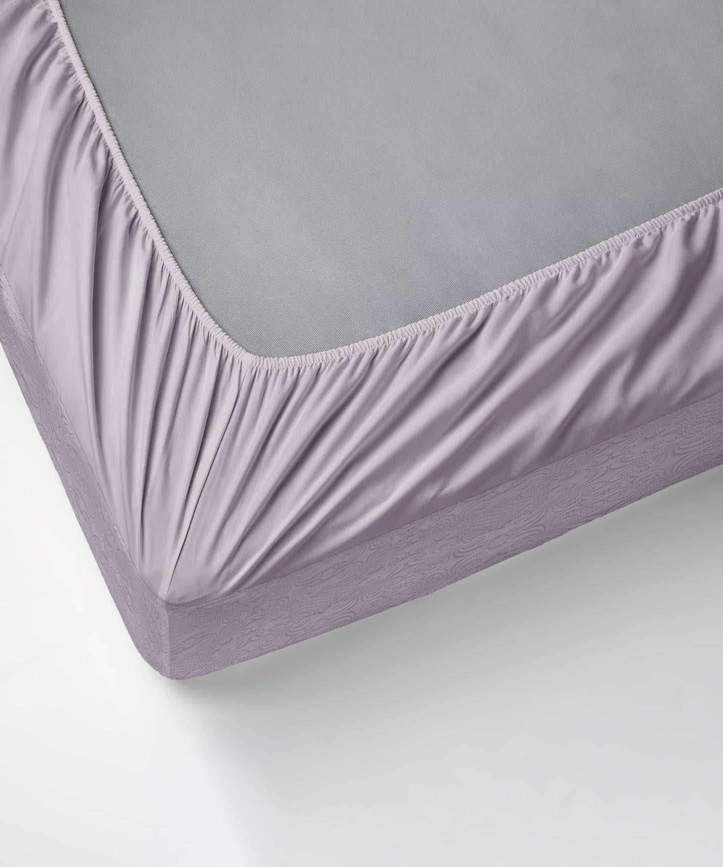 ultrasonic punched pattern mattress protector 