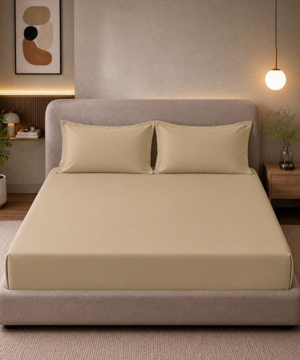 Vanilla Cream Solid Fitted Bedsheet With Pillow Cover