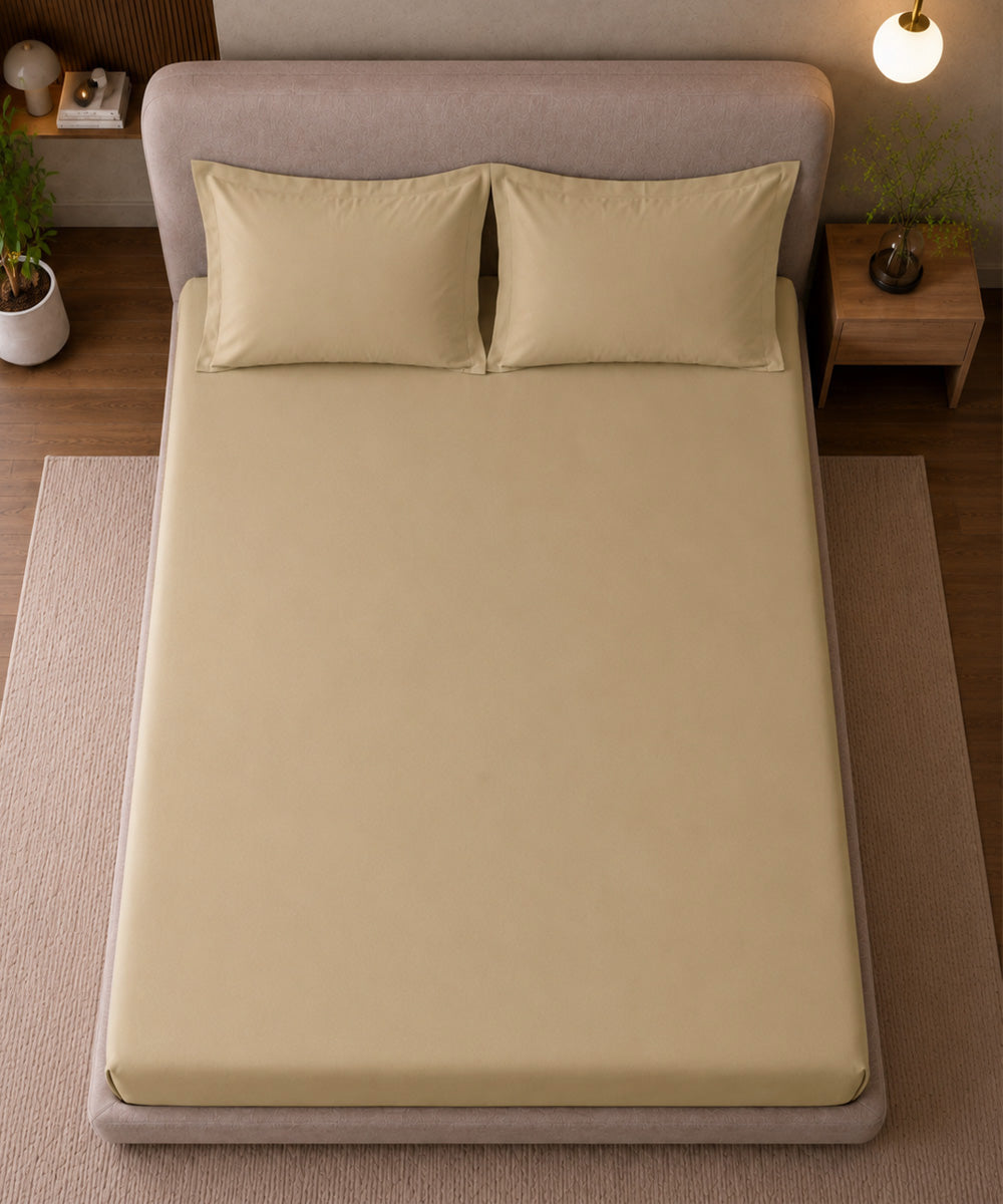 Vanilla Cream Solid Fitted Bedsheet With Pillow Cover