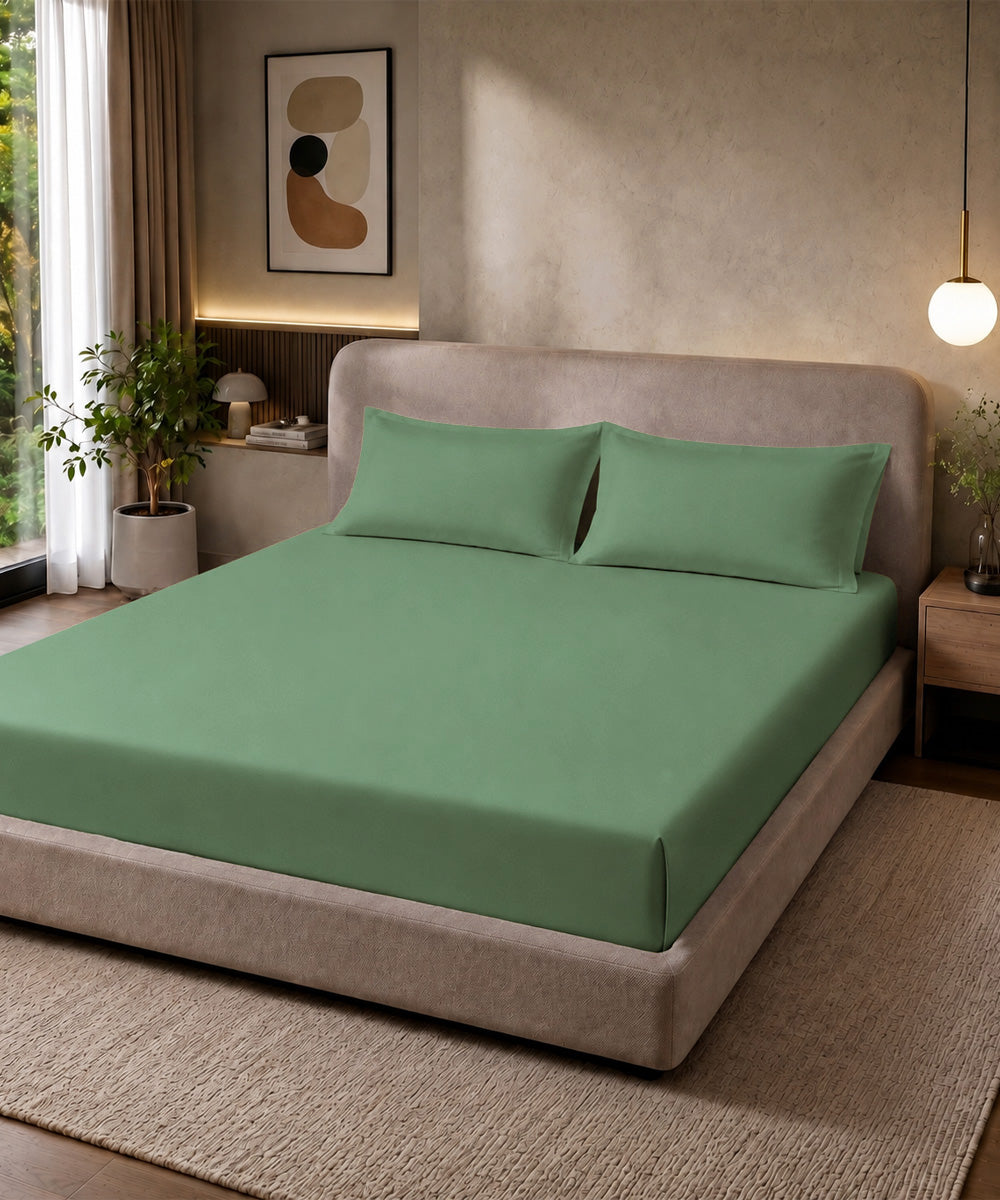 Meadow Green Solid Fitted Bedsheet With Pillow Cover