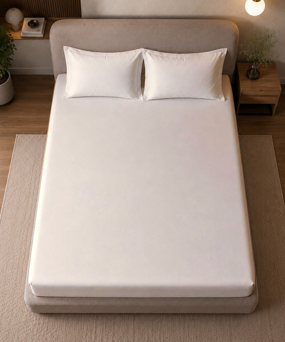 Classic White Solid Fitted Bedsheet With Pillow Cover