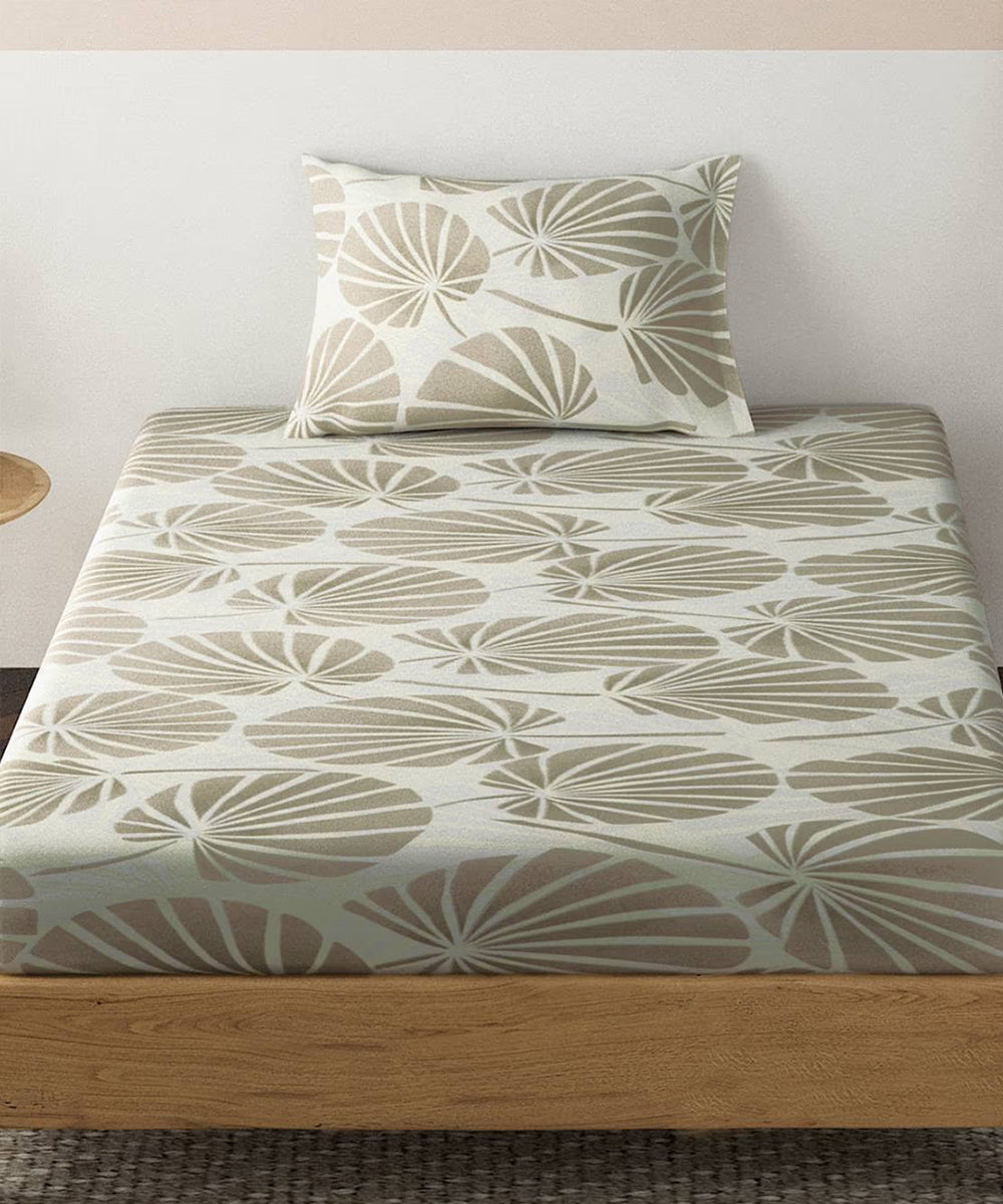 leave pattern double bedsheet 