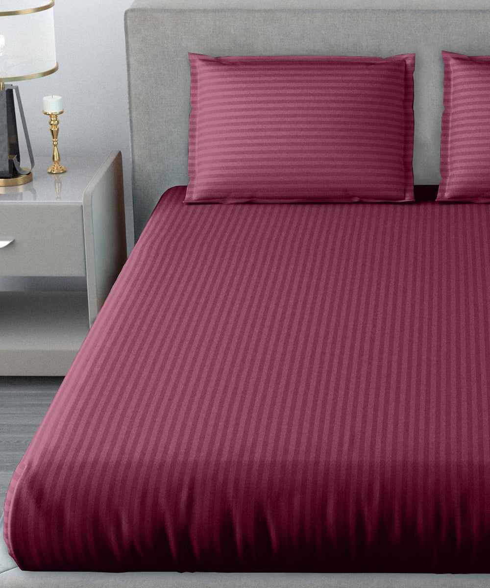 Maroon Fitted Bedsheet With Pillow Cover