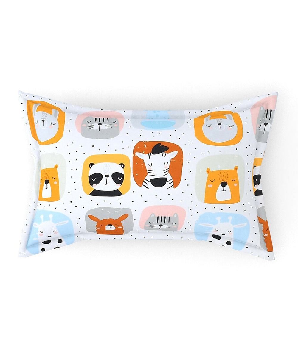 Cuddly Critters Kids Flat Bedsheet With Pillow Covers