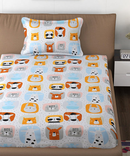 Cuddly Critters Kids Flat Bedsheet With Pillow Covers