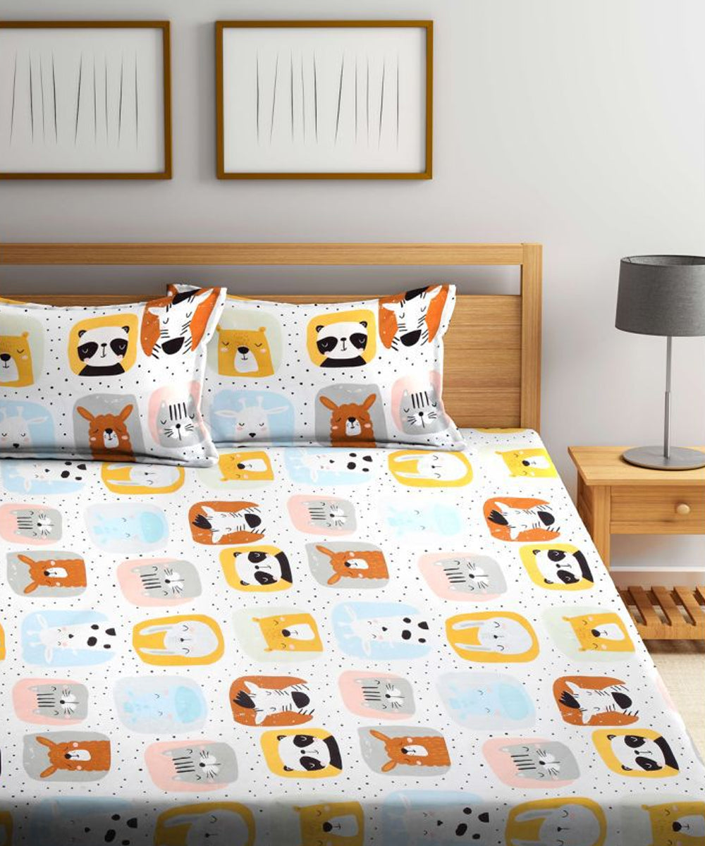 Cuddly Critters Kids King Size Bedsheet with 2 Pillow Covers