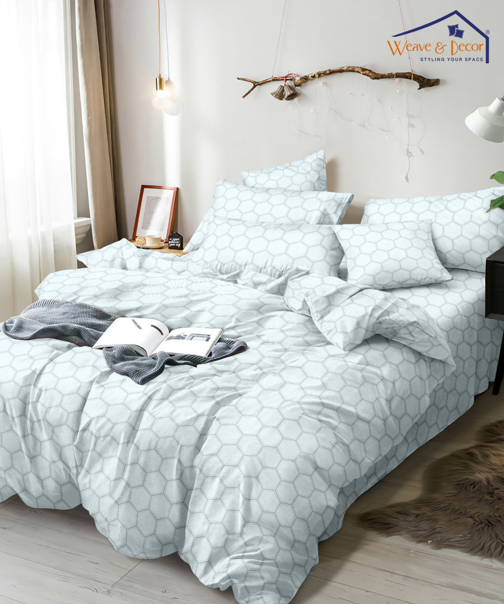 Light Grey Geometric Super King Fitted Bedsheet With 2 Pillow Covers